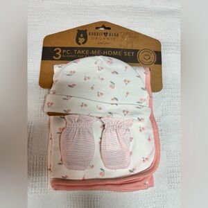 Rabbit + Bear Organic Cotton 3PC Take Me Home Set (Blanket ,Cap & Mittens)0-6 mo